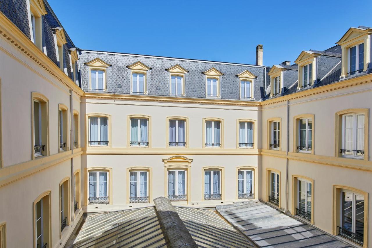 Mercure Grand Hotel Metz Centre Cathedrale Bagian luar foto